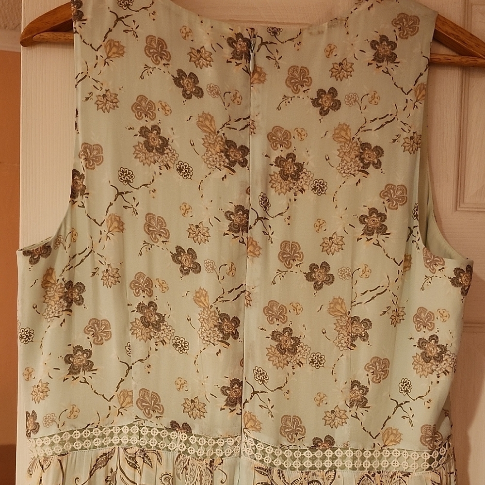 Loft Floral Sleeveless Dress - Picture 7 of 9